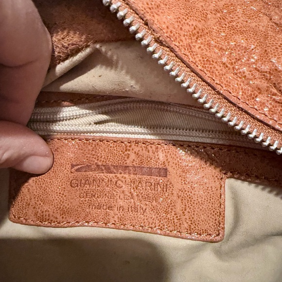 Chic Tan Leather Hobo Bag - Picture 2 of 2